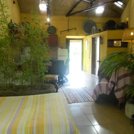 Casa Mestre Гостевой дом Вила-ду-Биспо